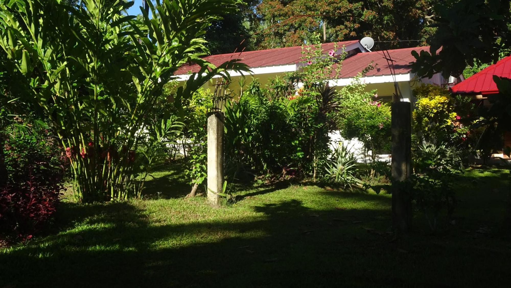 Acacia'S Cottages With Starlink Wifi Mambajao Kültér fotó