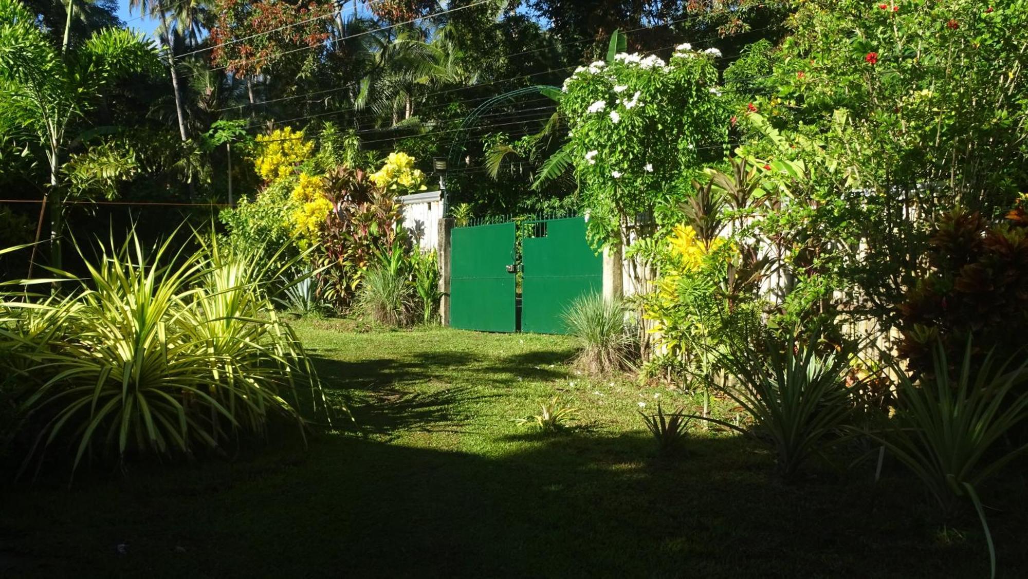 Acacia'S Cottages With Starlink Wifi Mambajao Kültér fotó